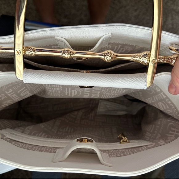 New Deathly Hallows Loungefly Harry Potter - Picture 10 of 11